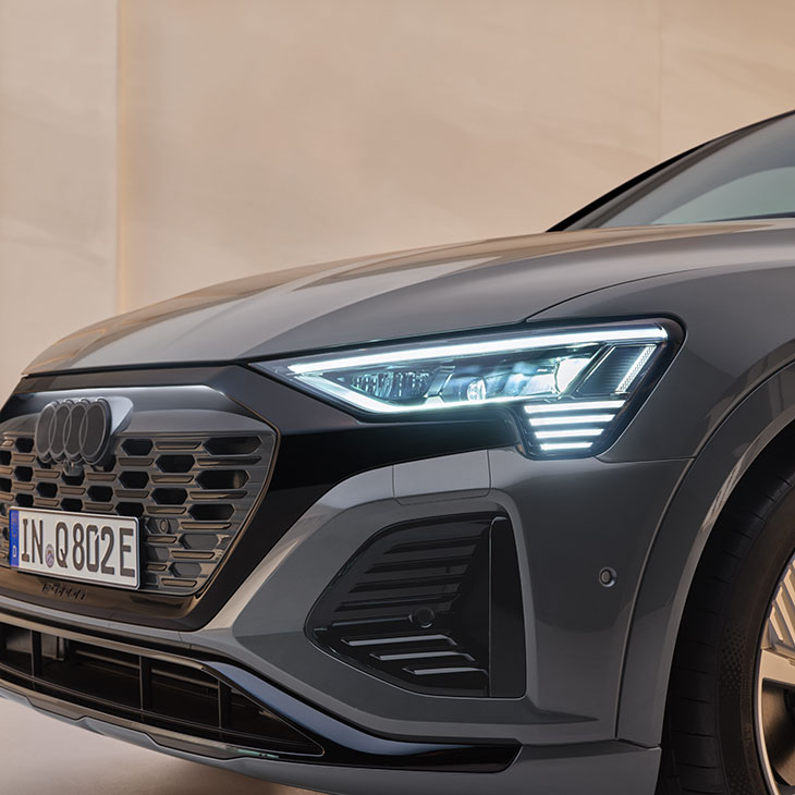 Audi Q8 e-tron Frontansicht (Lichter)