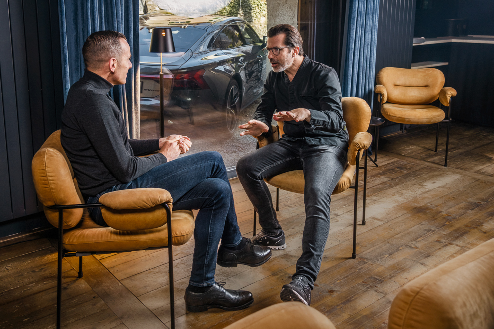 Henrik Wenders et Andreas Caminada en conversation.